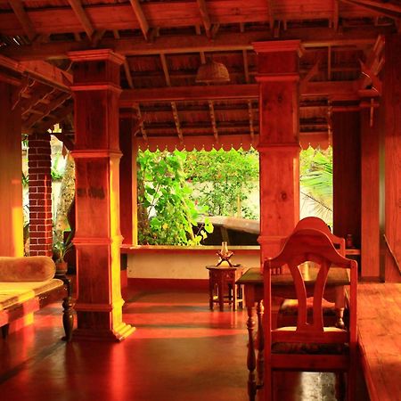 Sea Hut Homestay Коччи Экстерьер фото