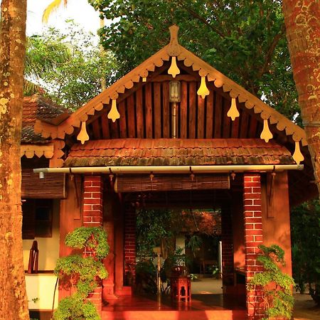 Sea Hut Homestay Коччи Экстерьер фото