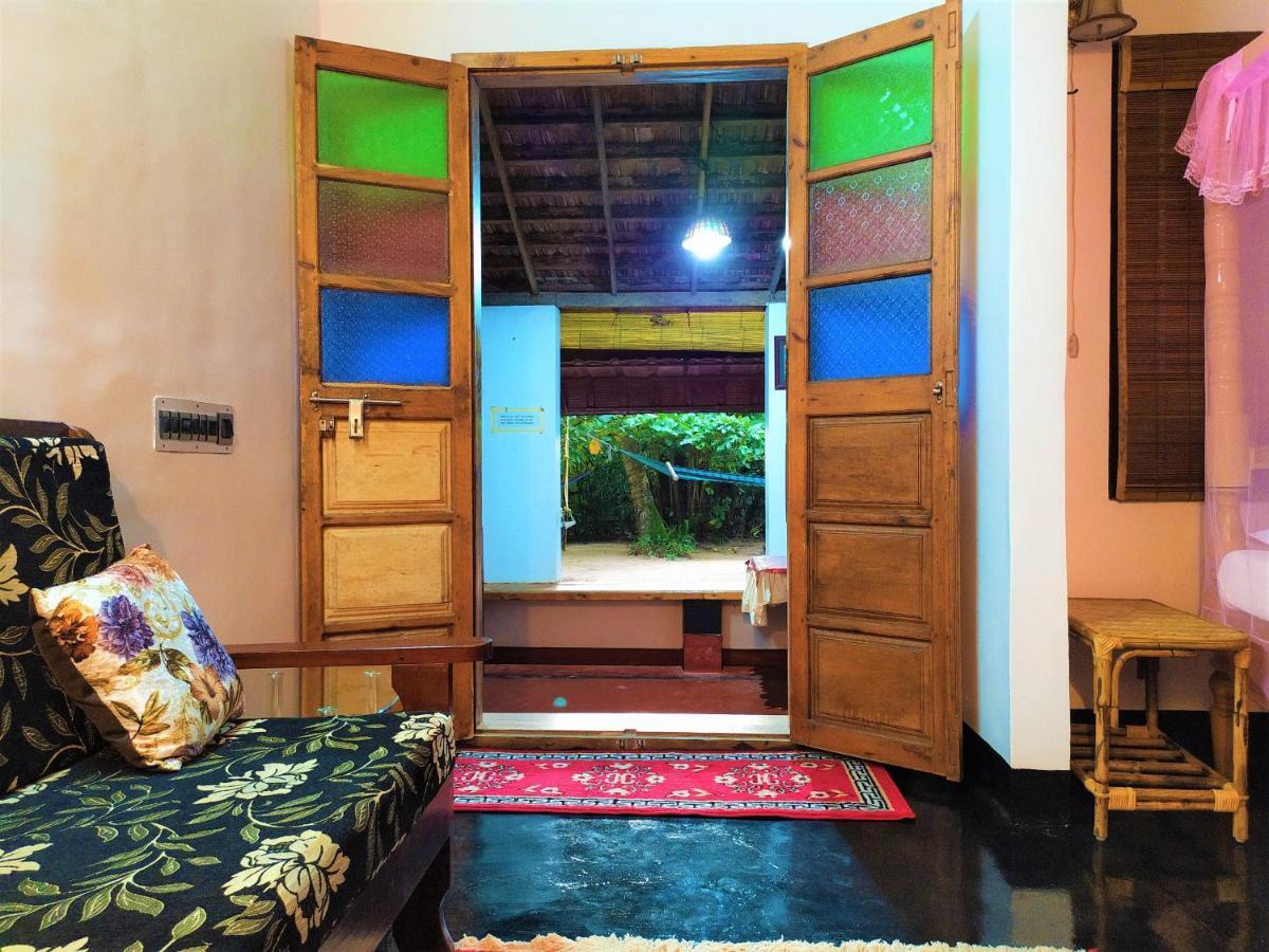 Sea Hut Homestay Коччи Экстерьер фото