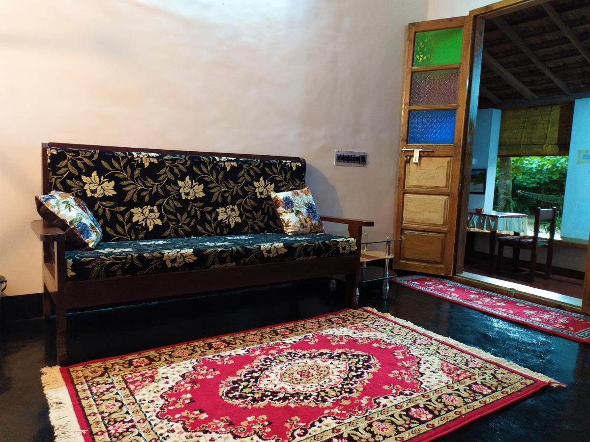 Sea Hut Homestay Коччи Экстерьер фото