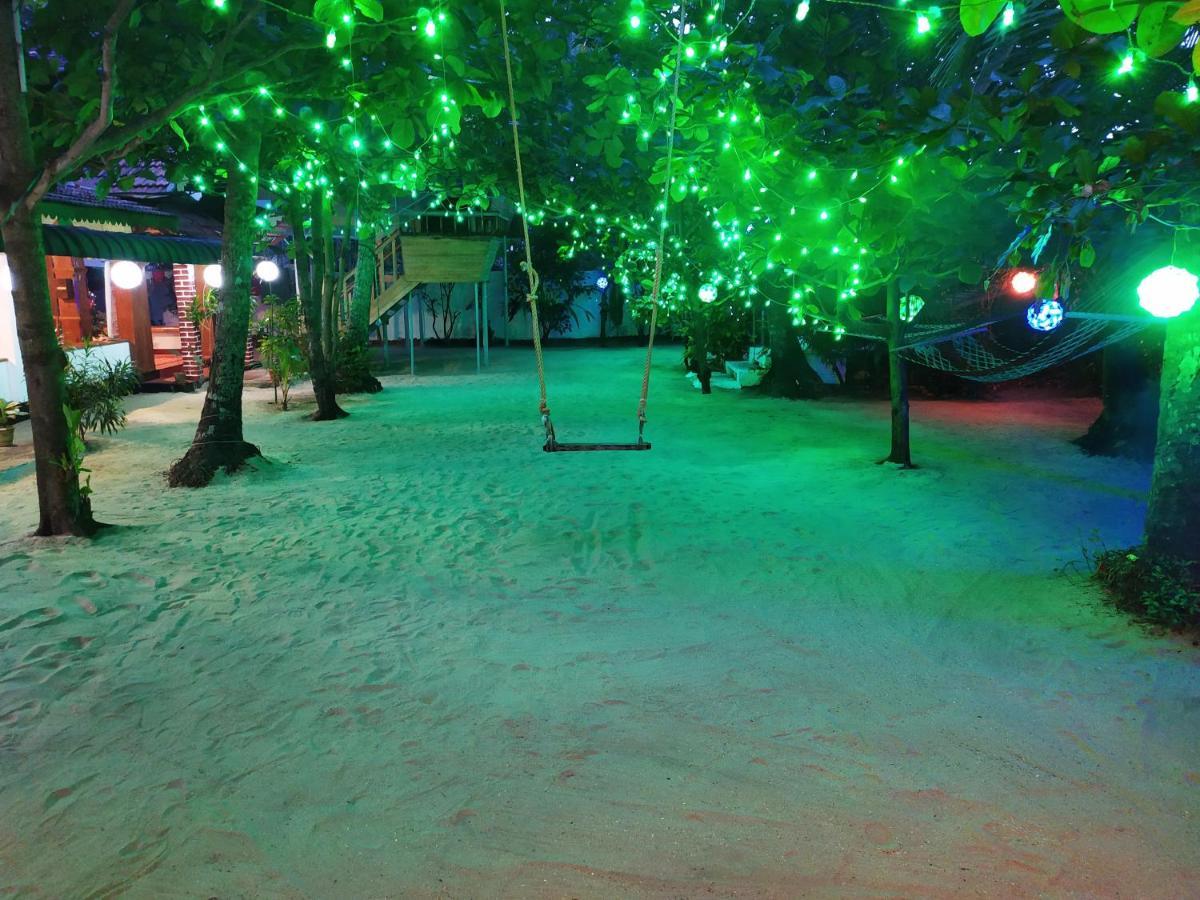 Sea Hut Homestay Коччи Экстерьер фото